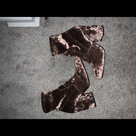 Steve Madden Purple Suede Booties - Picture 2 of 3